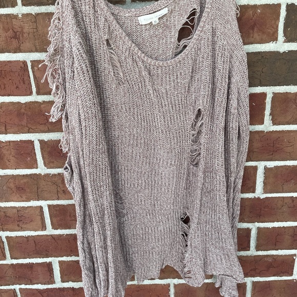 Distressed LS shirt - Picture 2 of 2